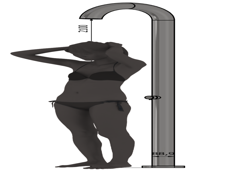 size indication: the model is 180 cm tall