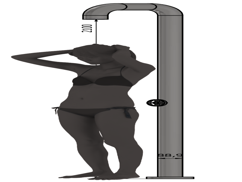 size indication: the model is 180 cm tall